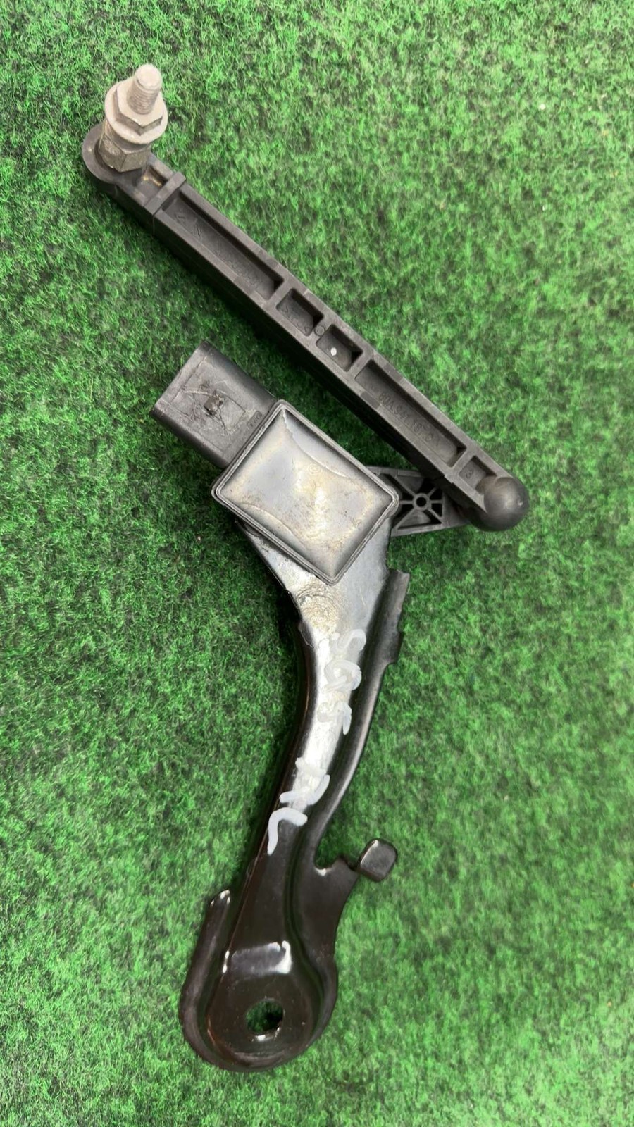2018-2024 Audi SQ5 Rear Level Sensor With Poles Oem 80a941309e 80a941309d