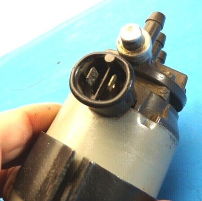 1973 Mercedes Benz Electric Fuel Pump with Bracket 058463005 OEM