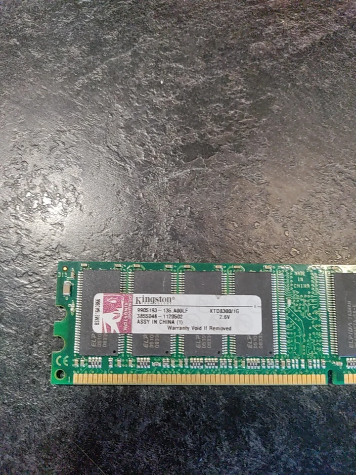 1GB Kingston KTD8300/1G PC3200U 400MHz DDR1 Memory Module.  NT5DS64M8BS-5T - Image 2 of 4
