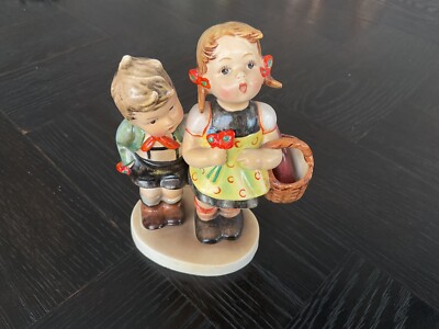 ca 100 Jahre Alte Hummel/Goebel Figur Nr 49/0 Brüder/Schwesterlein Kronenmarke 