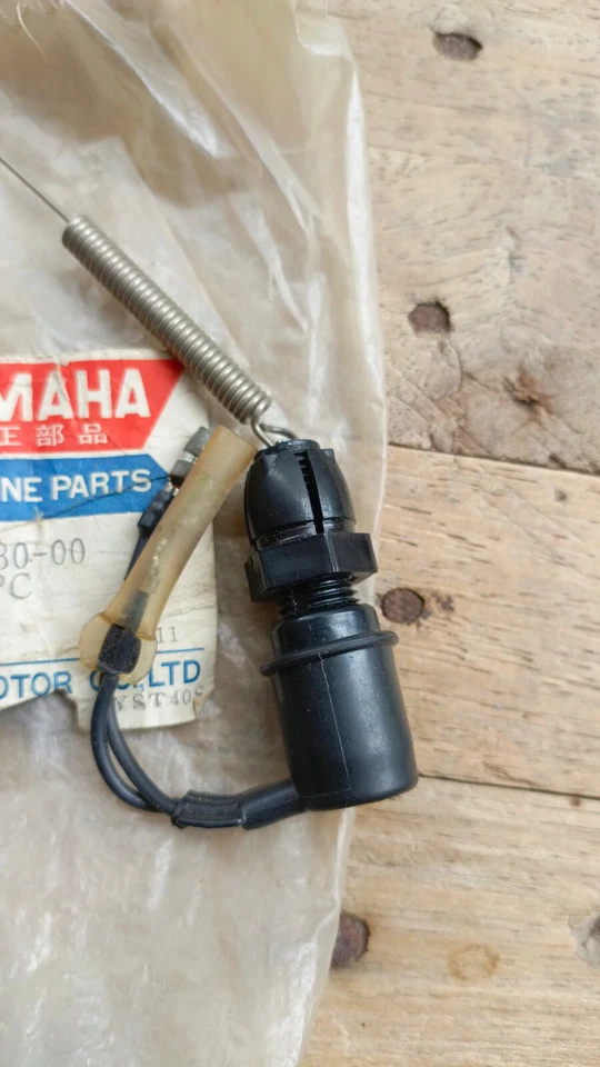 NOS Yamaha DT100 DT1 DT2 DT3 DT175 Rear Brake Stop Switch 437-82530-00 Genuine - Image 3 of 4