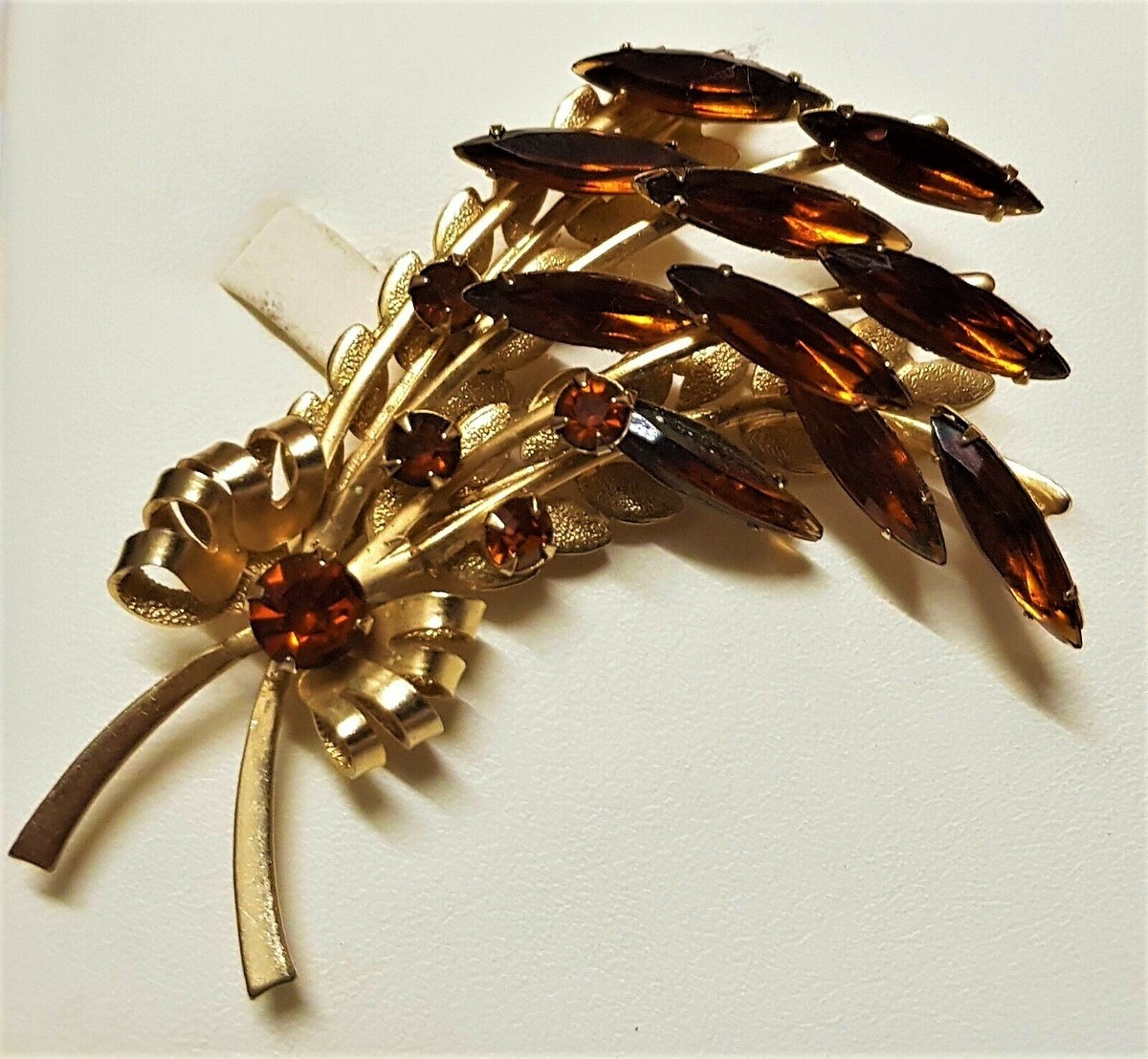 BROCHE FANTAISIE JOLIE FEUILLE Métal doré BIJOU