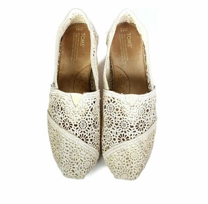 tan crochet toms