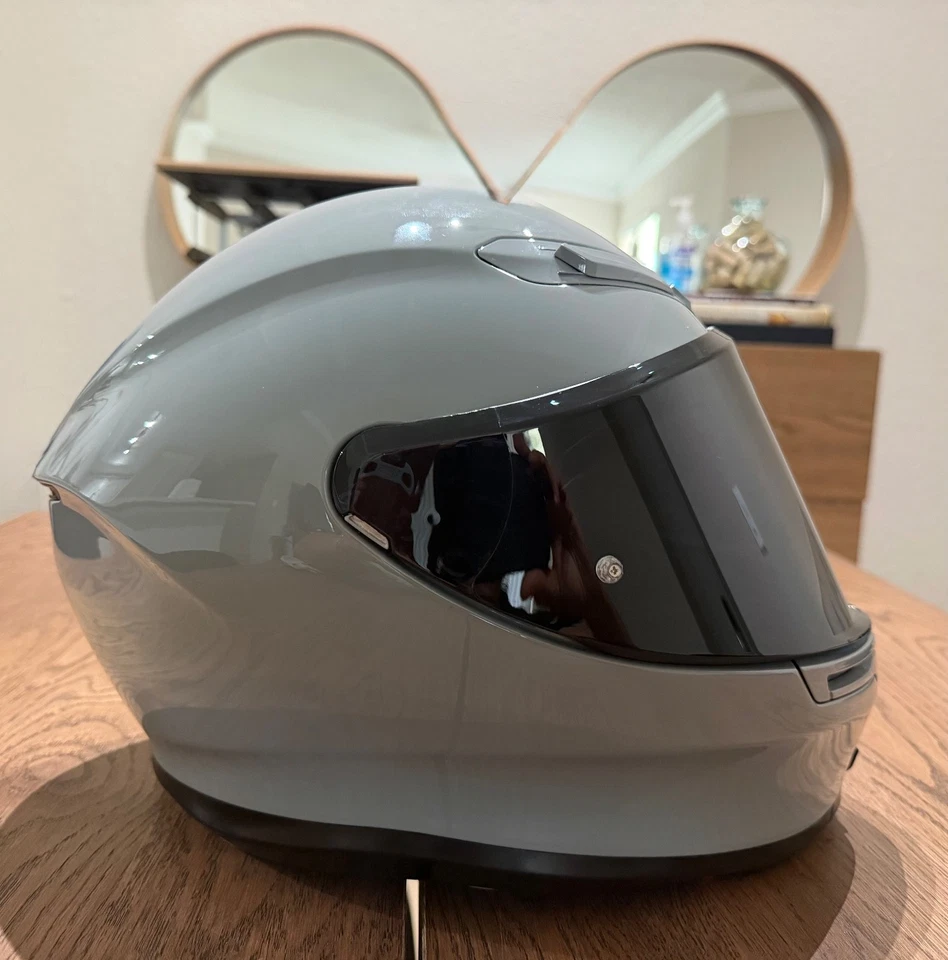 Capacete de motocicleta AGV K6 rosto inteiro com sistema de áudio Ark - Nardo cinza tamanho MS - Imagem 3 de 4