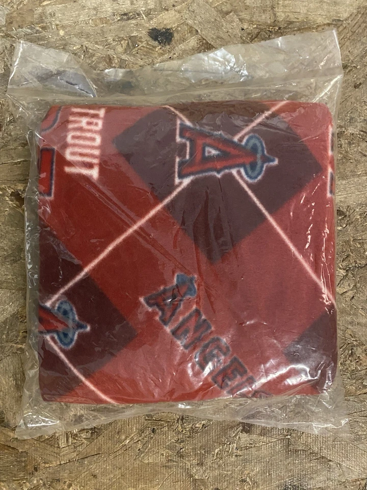 Manta polar Los Angeles Angels MLB 2023 SGA Stadium nueva en paquete trucha Ohtani Foto 2 de 2