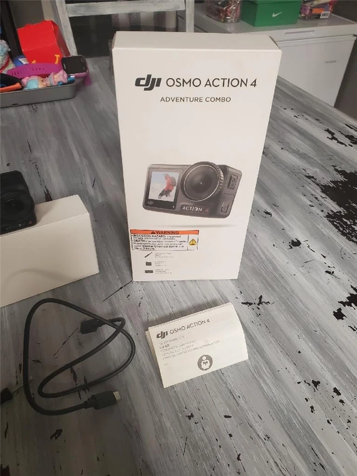DJI Osmo Action 4 UHD Standard Action Camera Adventure Combo - Image 2 of 3