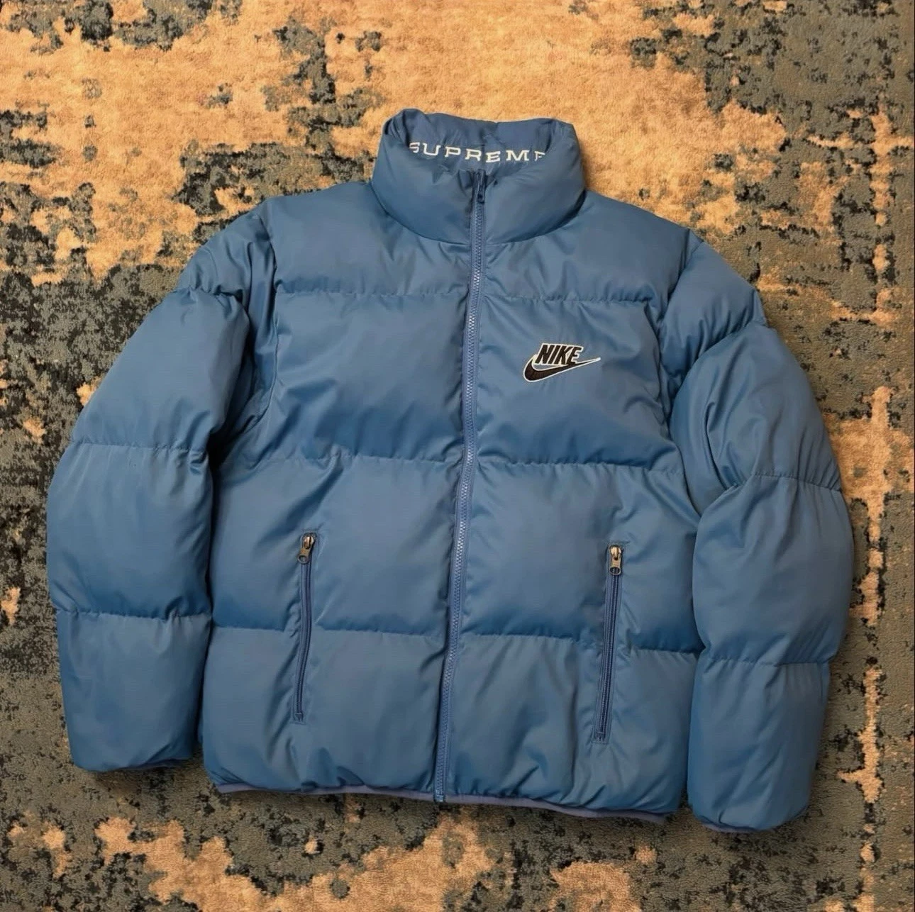 Veste matelassée réversible Supreme Nike taille S parfait état 