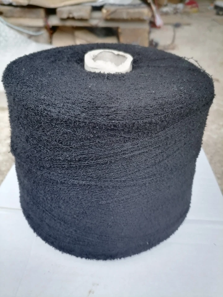 fil a tricoter Bouclette Fine Cofil Nero 635 Grammes - Photo 1/1