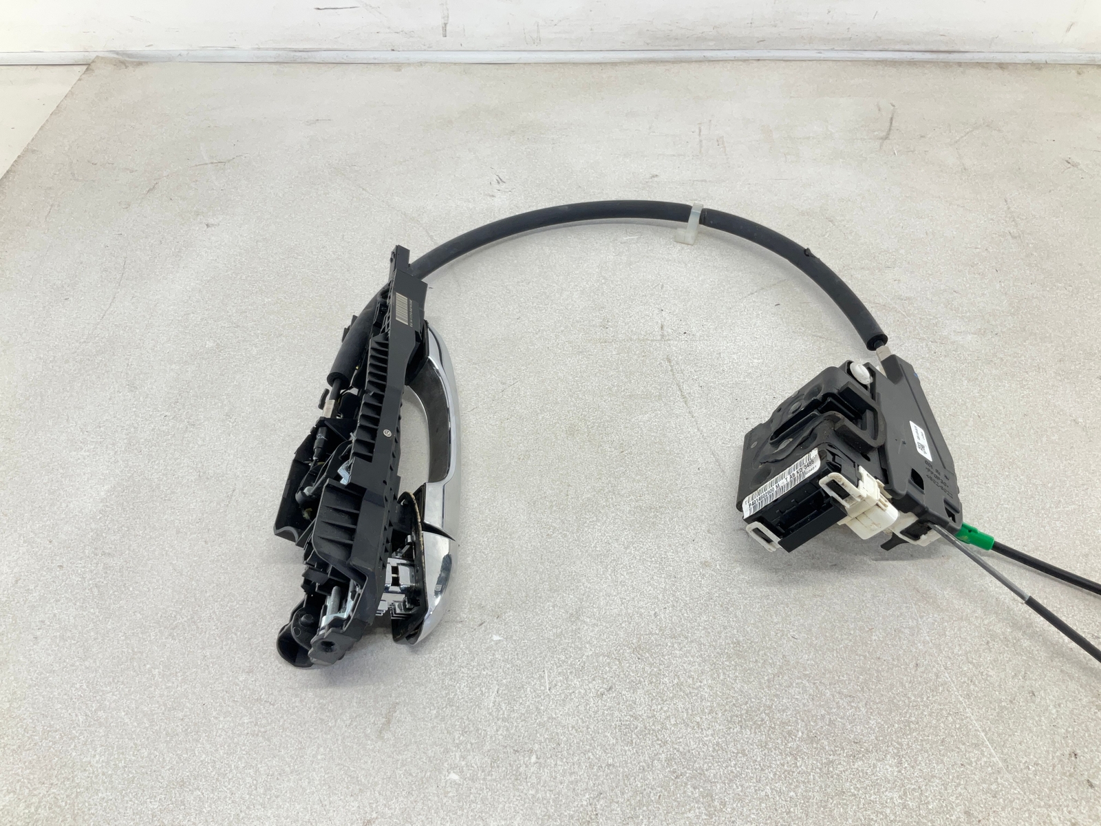 17-20 MASERATI Levante Exterior Rear Right Passenger Door Handle W/ Actuator