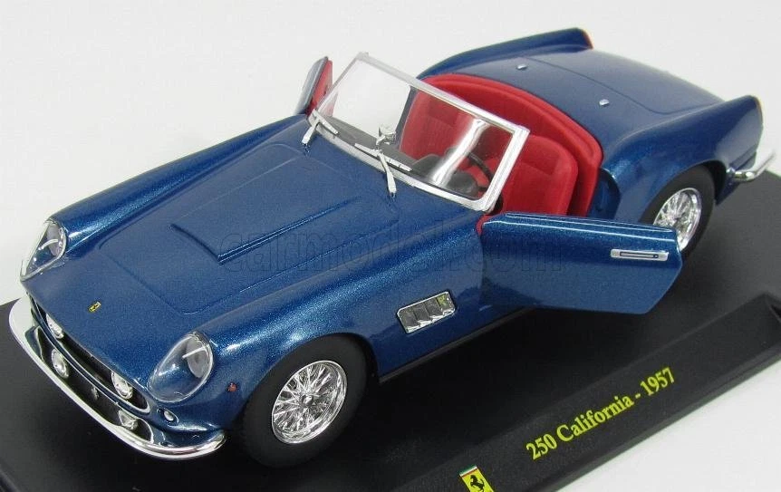 MODELLINO AUTO STATICO FERRARI 250 CALIFORNIA SPIDER 1957 - CON VETRINA 1/24 - Immagine 4 di 4