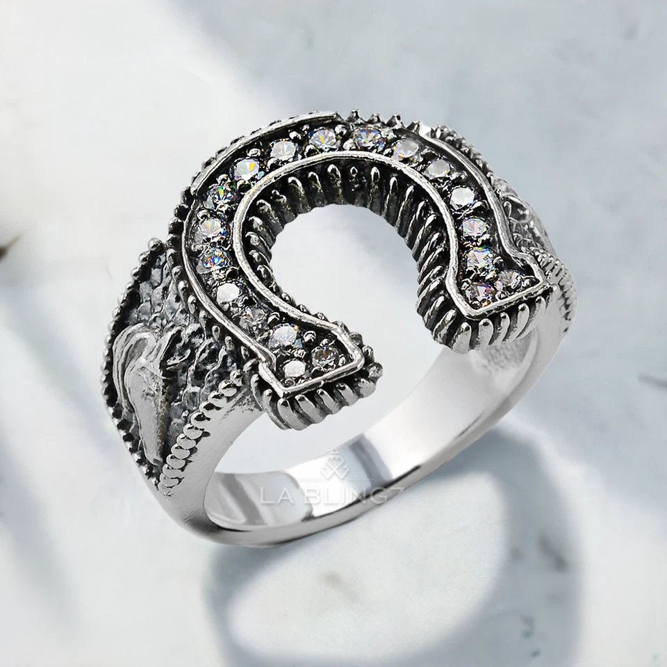 Anillo de herradura de la suerte de circonita cúbica oxidada para hombre Foto 3 de 4