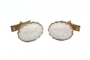 Authentic Retro High End White Oval Lucite Moroccan Matrix Iridescent Gold Plated Cufflink