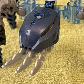 LEGO Bionicle Matoran of Mahri Nui 8932 - &ldquo; MORAK &ldquo; Complete Build w/ 1 Zamor