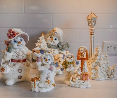 Grandeur Noel Porcelain Snowman Family Figurines Set 2001 Collector s Edition