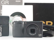 Cámara digital Ricoh GR Digital II 10,1 MP 5965 disparos con caja [casi...