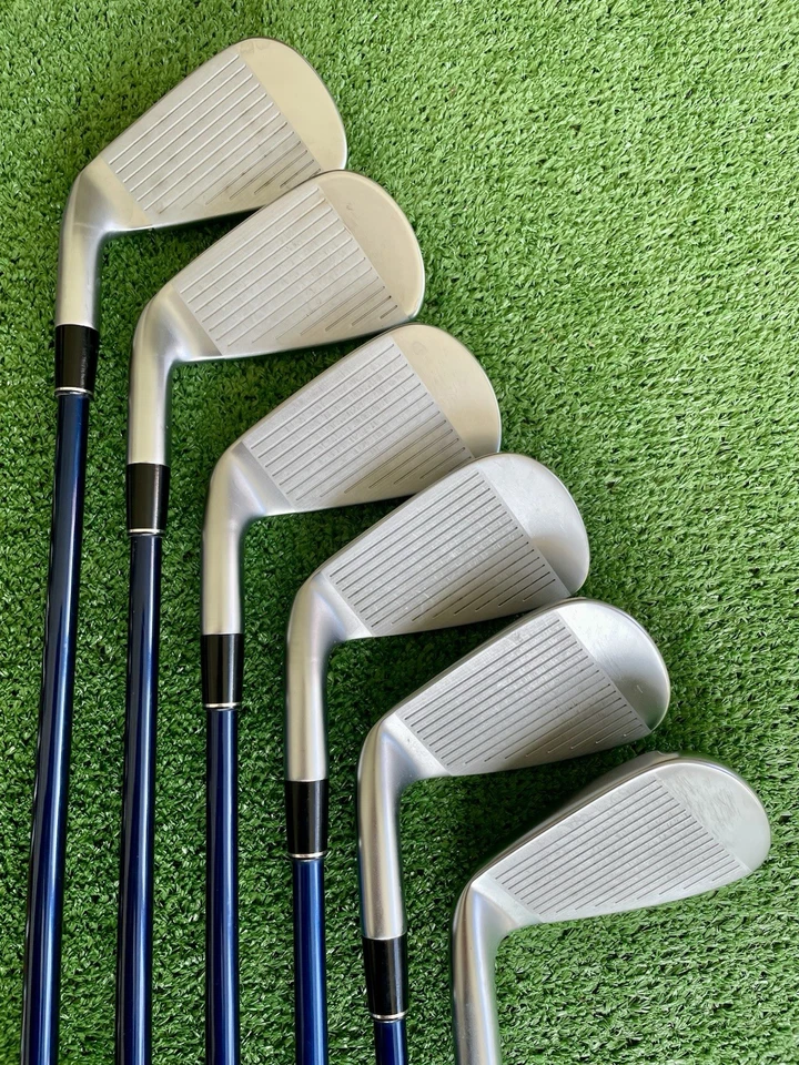 Srixon ZX4 Irons 5-PW Regular Flex Graphite Right Handed Mens Golf Clubs - Image 3 of 4