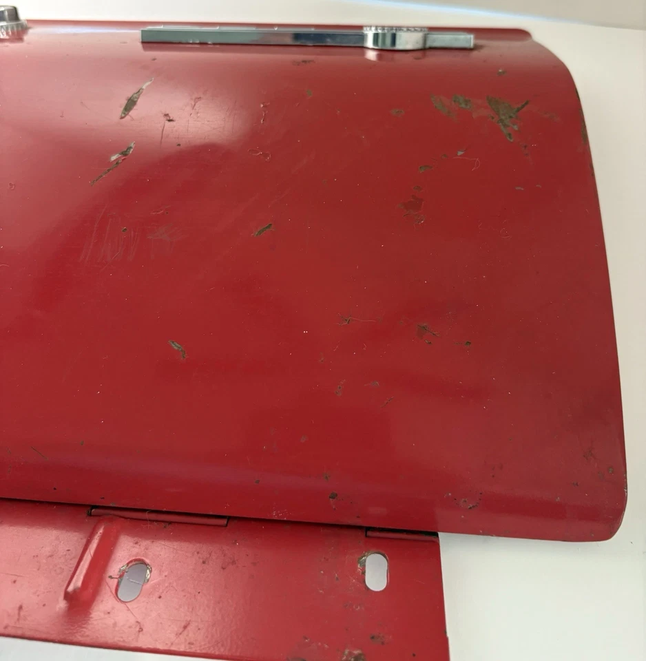 Chrysler 300 1961 guantera puerta y pestillo con bisagra, emblema cromado, piezas de tablero Foto 2 de 4