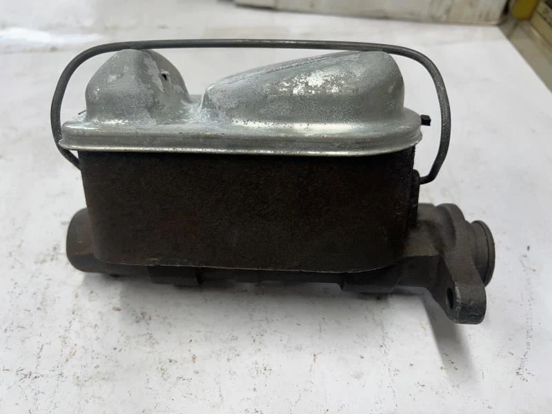 Cilindro mestre de freio com reservatório para Ford Country Squire LTD Lincoln Mercury - Imagem 2 de 3