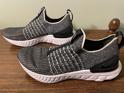 Nike React Phantom Run Flyknit 2 ''Oreo'' Black/White Womens Size 10 EUC