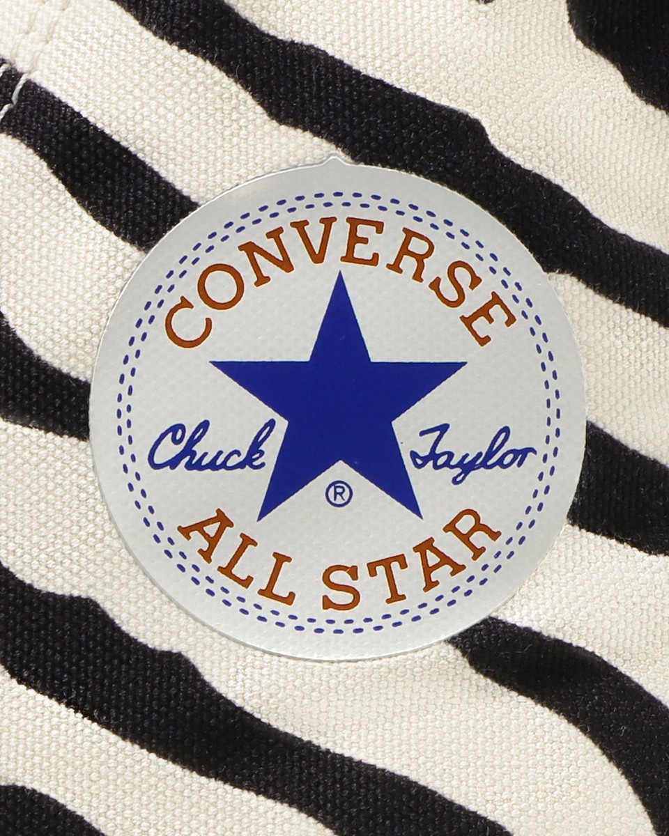 chuck taylor all star moonshot high top
