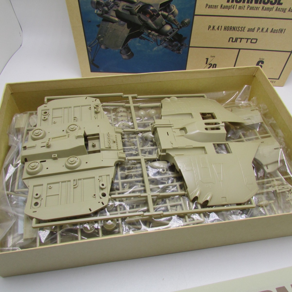 NITTO Hornisse 1/20 プラモデル S.F.3.D s-l400.jpg