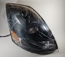 Volvo VNL 2004-2017 Semi Truck Black Projector Halogen Headlight Right Pasenger
