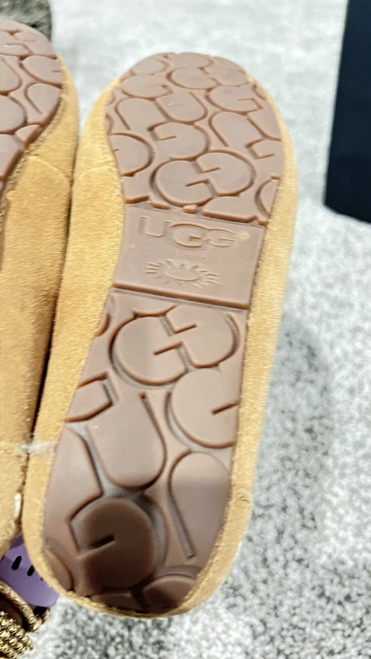 UGG Genoa Nautical Women's Moccasin Slipper Chestnut Suede Size 7 Slip On Great - Image 4 of 4