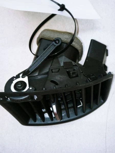 2007 VOLVO XC90 PASSENGER RIGHT DASH AIR VENT TRIM ASSY OEM USED 3409399 - Image 2 of 4