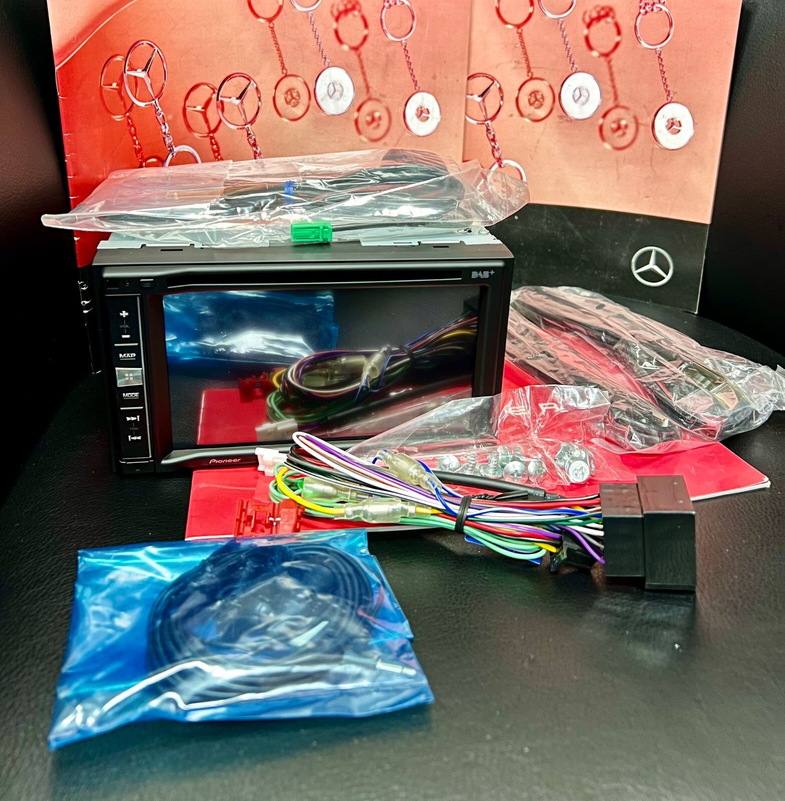 NEW Pioneer AVIC F9880DAB Multimedia Navigation Carplay Vito  