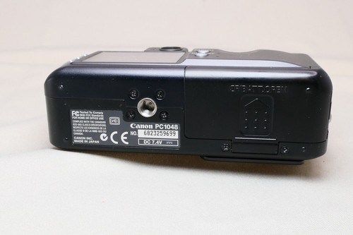 Canon PowerShot S50 5.0 MegaPixel camera (for parts) - Picture 4 of 6