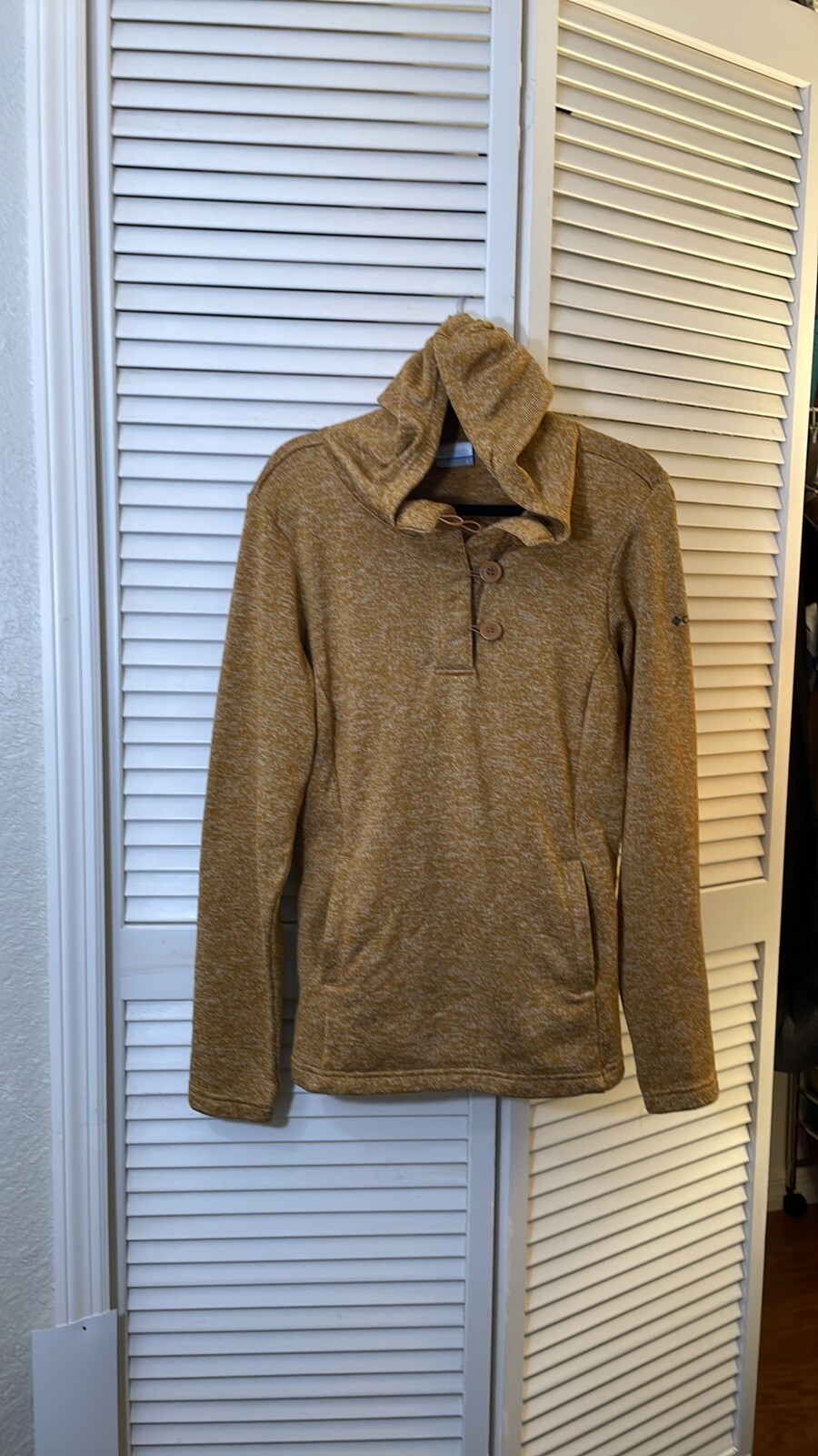 Columbia Pull Over jacket, Size large - image 1