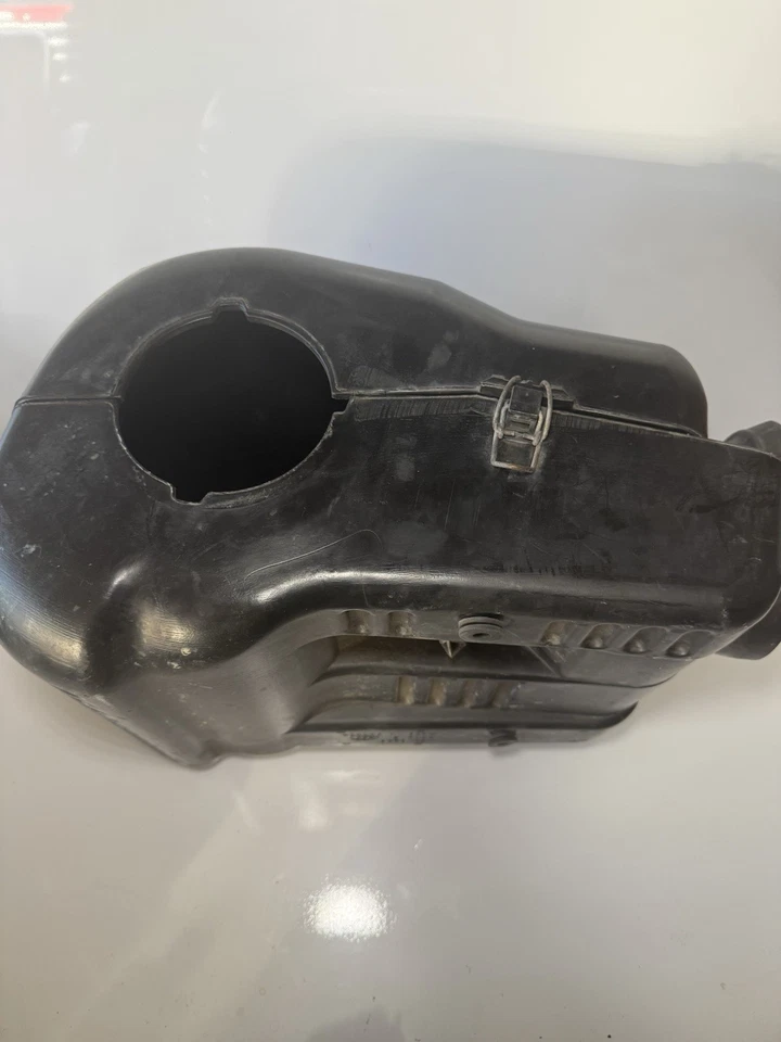 1996-1998 Chevy Silverado 1500 Air Box Filter Housing Sierra C2500 Vortec S10 - Image 4 of 4