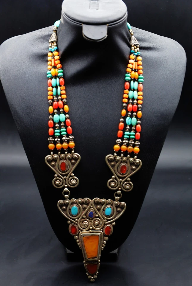 Collana vintage tibetana in metallo bianco con ambra, corallo, turchese,... - Immagine 4 di 4