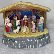 Vintage Christmas Animated Musical Lil’ Nativity Manger Vinyl Figures Works!