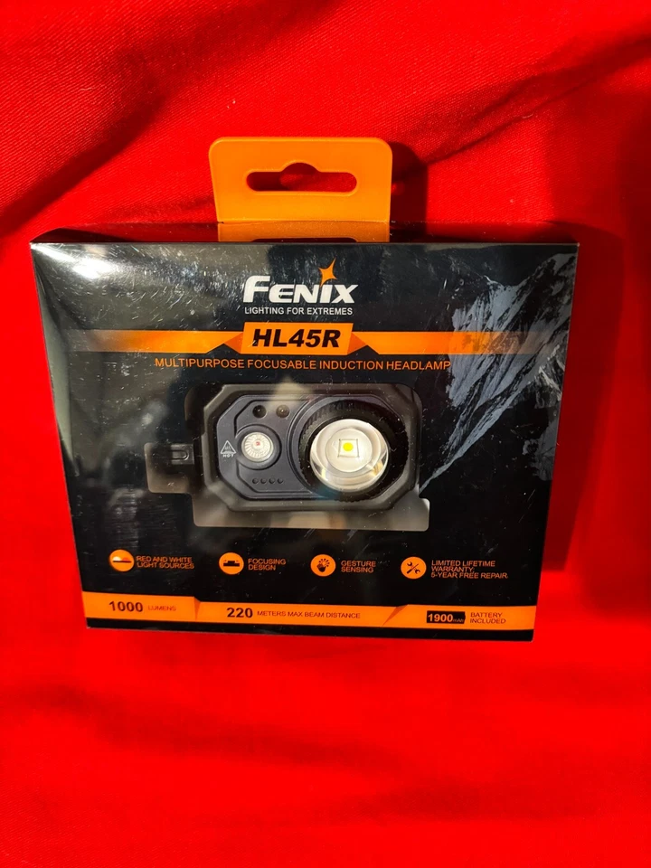 Faro Fenix HL45R 1000 Lúmenes Zoom Recargable Doble Combustible Compatible AAA Foto 2 de 2