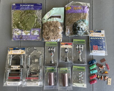 LEMAX HOLIDAY Christmas Display cityscape landscape MIXED Lot Lamposts NEW NOS