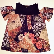 Naif Women’s Size M Cold Shoulder Floral Top Casual/Dressy Shirt