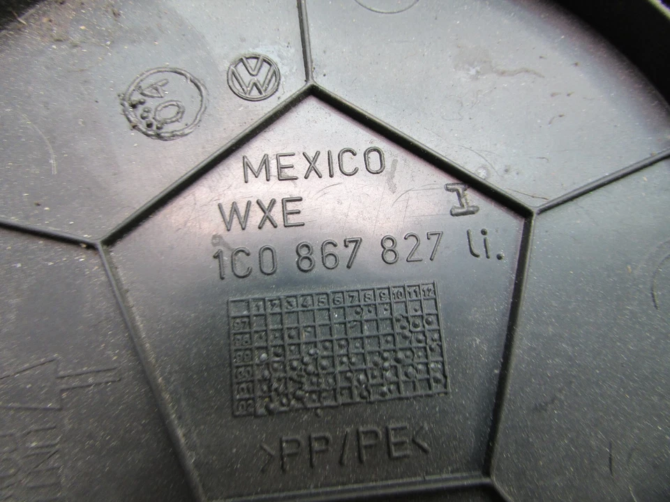 Отделка четверти стойки BEETLE 2002 2010 Volkswagen левый водитель задняя верхняя крышка OEM - Изображение 4 из 4