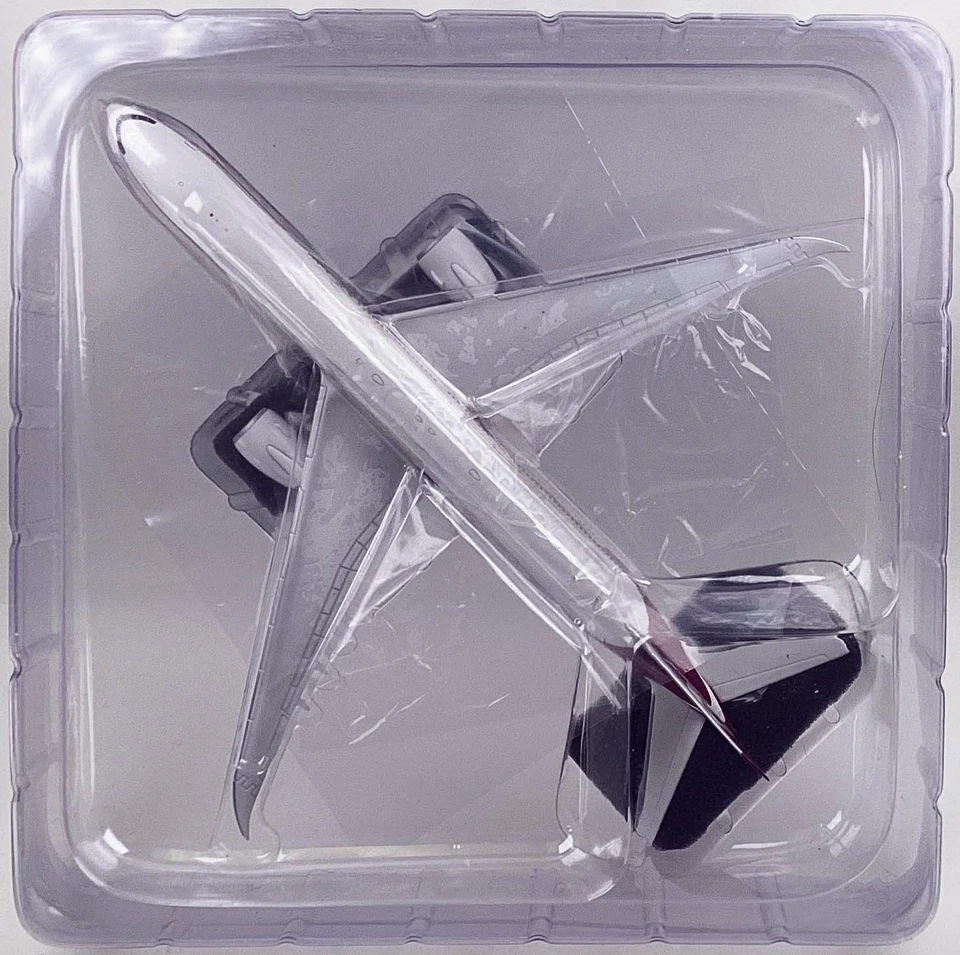 JC Wings LH4126 Boeing 777-9X '2019 House Colors' 1/400 Scale Diecast Model - Image 3 of 4