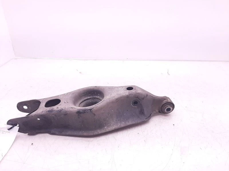 Lower Control Arm Rear Center Spring Perch 05-18 CHRYSLER 300 68229216AB - Изображение 2 из 4