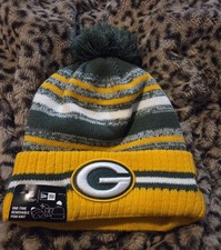 New Era Green Bay Packers Bobble beanie Hat..nice!