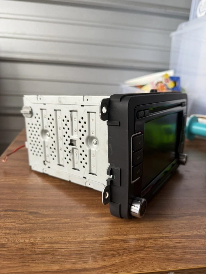 Radio CD satélite Volkswagen Jetta Passat AM FM 2012-2015 1K0035180AE Foto 3 de 4