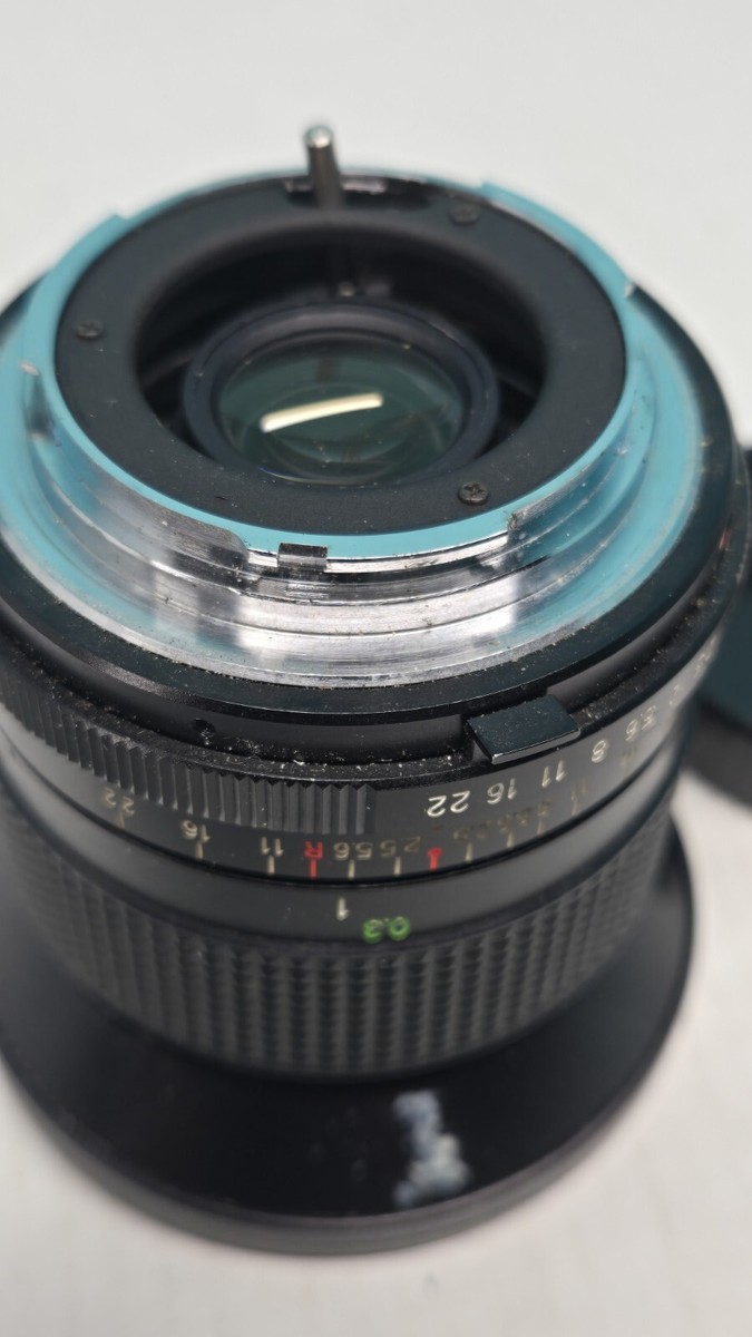 Vivitar 28mm f2.5 Auto Wide-Angle Lens for Nikon Non-AI