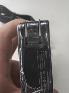 Phicomm YH-AG-120A400-CH 12V 4A Universal Monitor Netzteiladapter Ladegerät