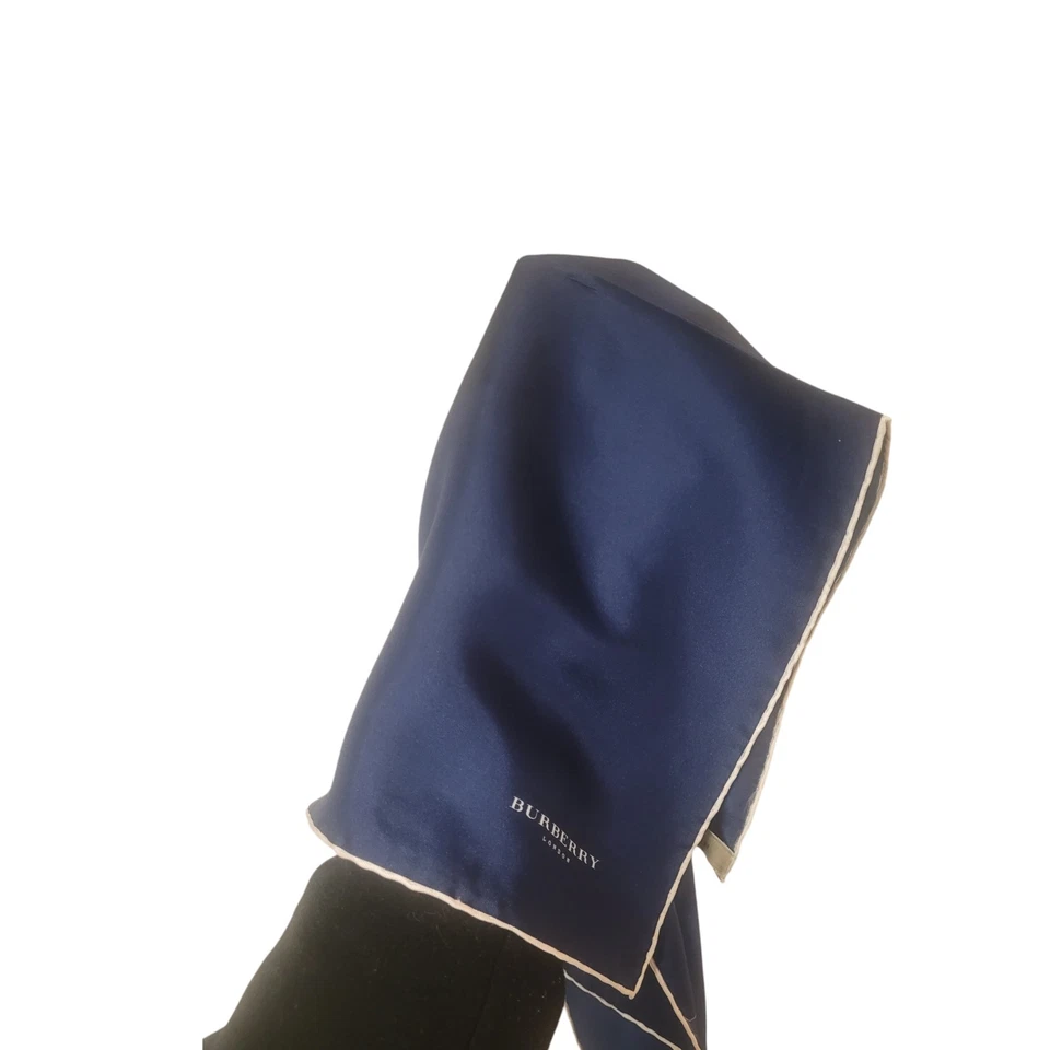 Burberry liso azul marino bolsillo cuadrado/dije bolso Foto 3 de 4