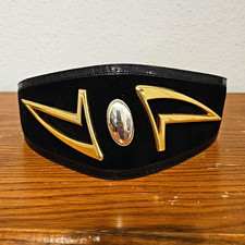 Women  s vintage leather Waist Belt w/ Gold-Tone Metal Buckle, Adjustable, 80s