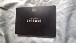 Samsung 870 EVO 250GB 2,5 Zoll SATA III Interne SSD (MZ-77E250B/EU)