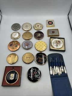 Job Lot Vintage Cosmetic Compacts Inc Stratton