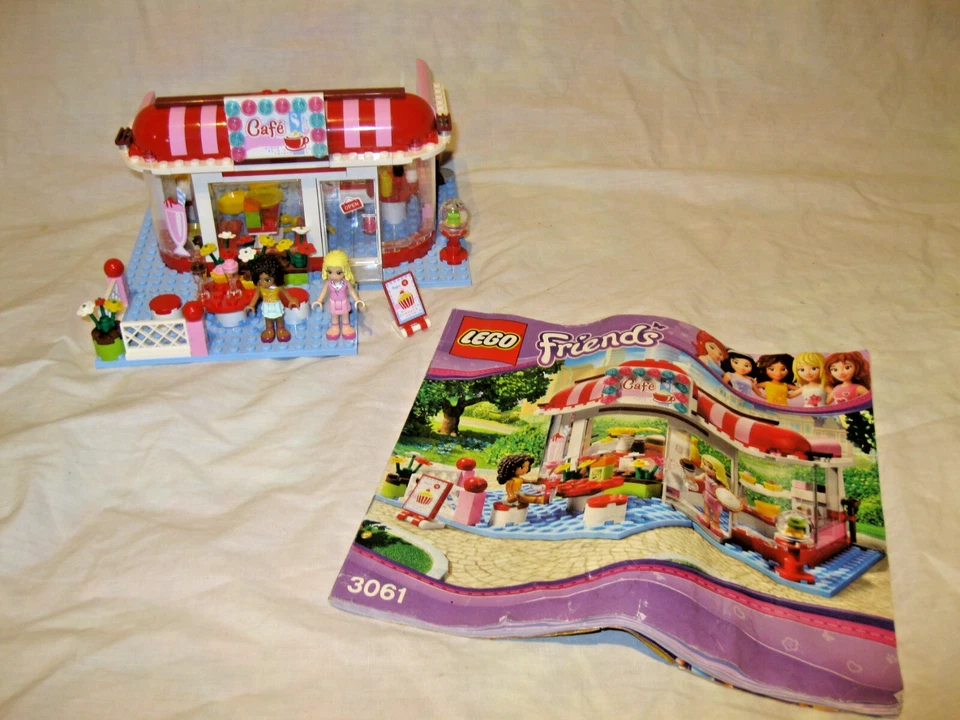 LEGO Friends 3061 City Park Café, photo 2 sur 5