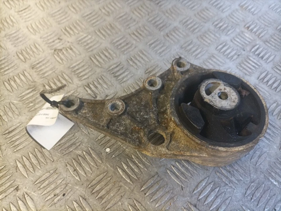 CHRYSLER GRAND VOYAGER 2000-2008 ENGINE MOUNT - Image 4 of 4